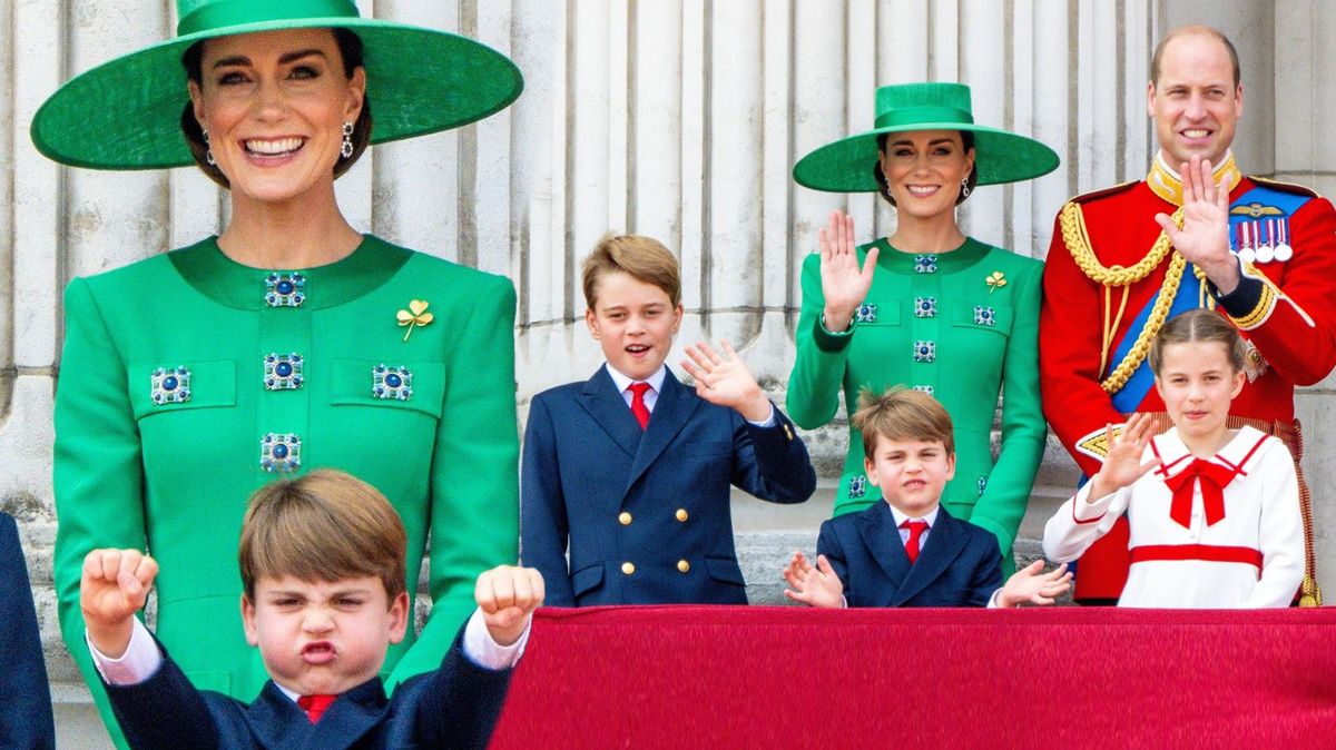 Louisovi už je sedm! Kate a William sdíleli roztomilou fotku malého prince s bezzubým úsměvem