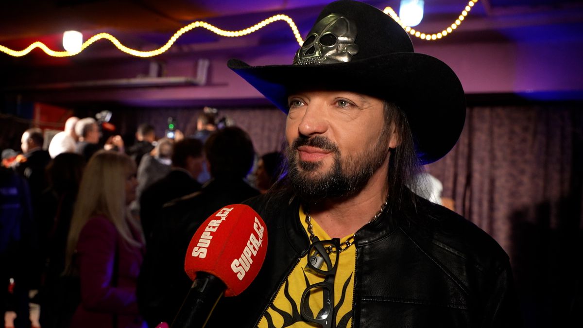 Robert Kodym přirovnává Olympic k Beatles a Rolling Stones: Na novou desku jim napsal dva texty, nechal vyrobit i trička