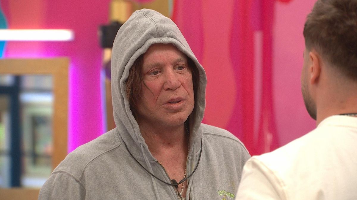Mickey Rourke šokoval diváky i spolubydlící v domě Big Brothera svým „nechutným“ zvykem v oblasti hygieny