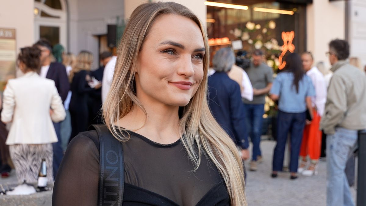 Sexy Denisa z Bacheloru přiznala záchvatové přejídání! Tělo ukázala v sexy odhaleném overalu