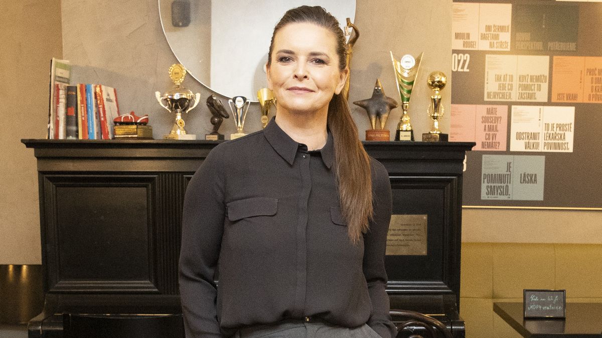 Láska na dálku nevydržela: V padesáti je zpěvačka Lenka Nová opět single. Cítím se svobodnější, říká a vypadá skvěle