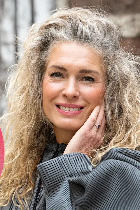 Otcové mých dětí byli schopni sedět u jednoho stolu, ale nejsem polyamorní, říká trojnásobná máma Olga Menzelová