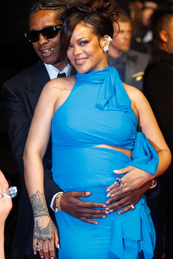 Rihanna a ASAP Rocky jako hrdličky v Cannes: Dojatí fanoušci těhotné „šmoulince“ snad prominou i novou „příšernou“ píseň - fotka 1/1