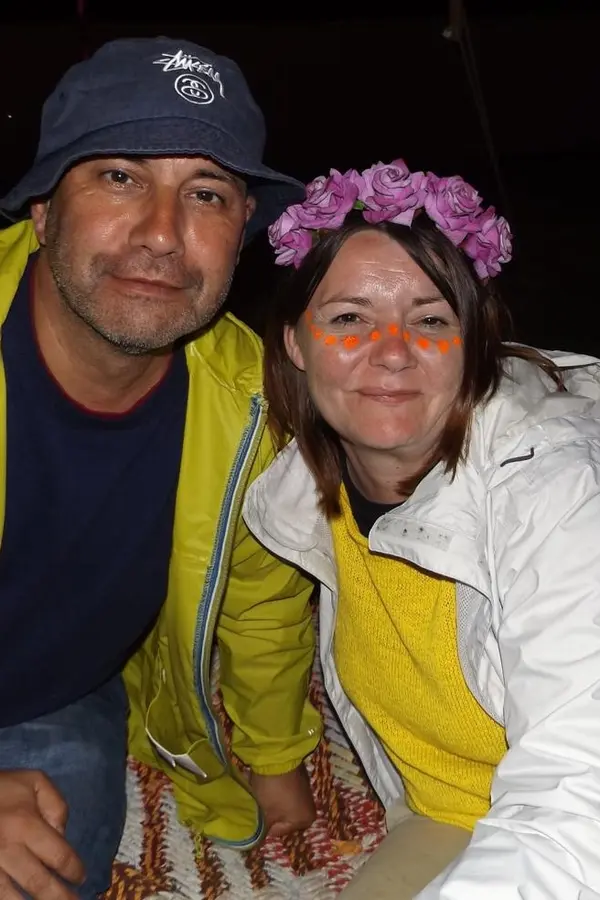 Po nečekané smrti manžela žena uctila jeho památku sexem se ženou: Jeho duch tam byl s námi, je přesvědčená - fotka 1/1