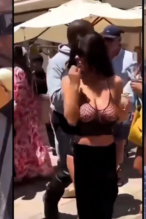 Bianca Censori spatřena! Do půl těla téměř nahá lízala zmrzlinu na trzích na Mallorce
