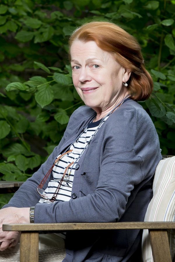 Přežila zavalení kulisou i několikrát rozbitou hlavu. Jakou dohru má poslední ošklivý pád Ivy Janžurové? - fotka 1/1