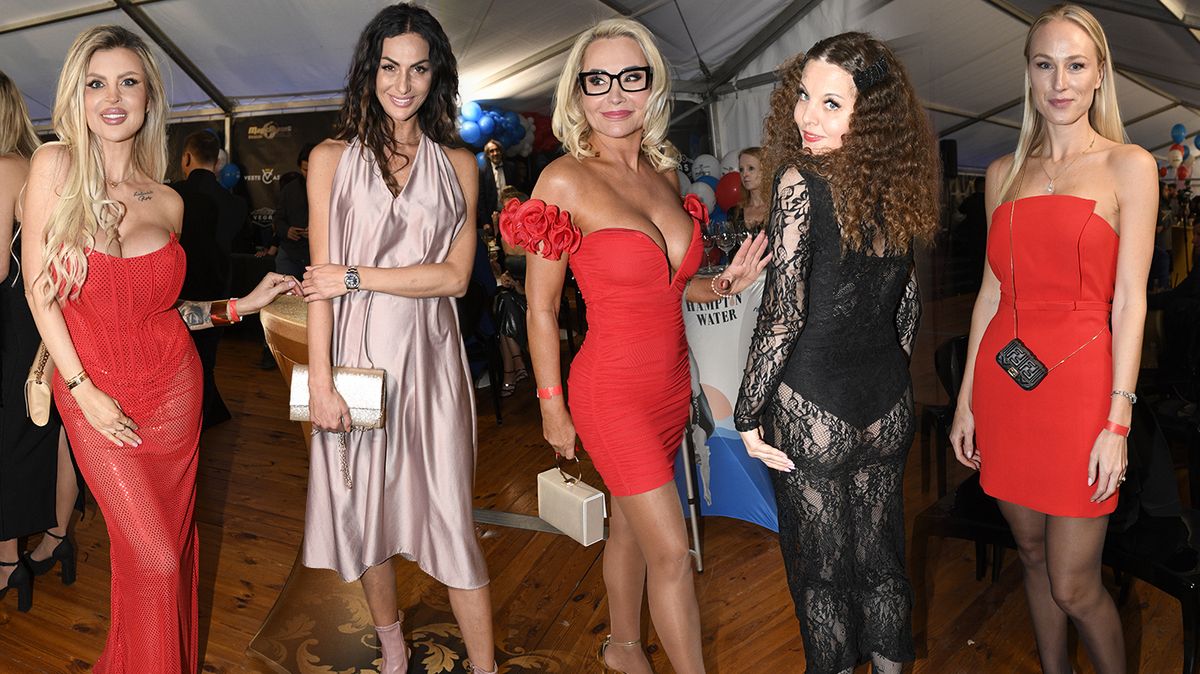 Sexy mejdan ve stylu Las Vegas: Obří prsa Lely i Slováčkovy múzy, zadek ex Jablonského i vyhublá Bučková