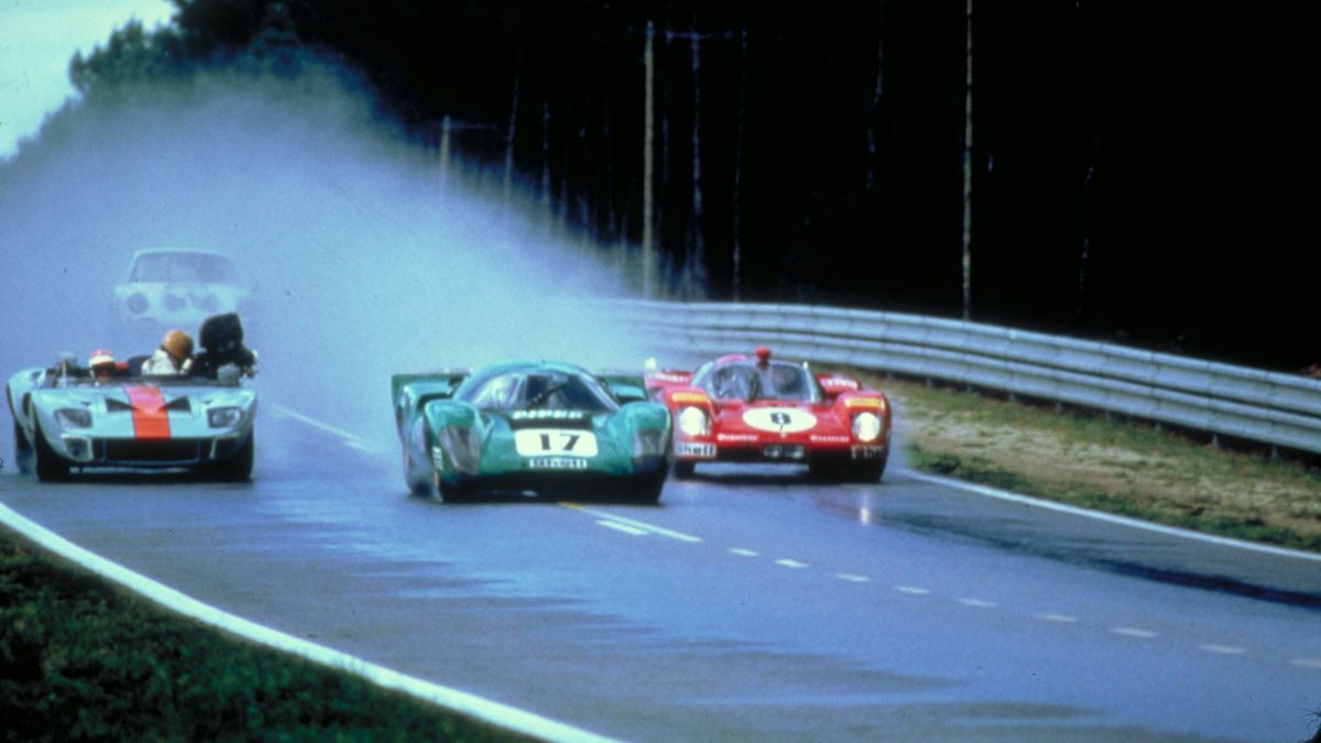 Nejlépe placený herec 60. let si ve filmu Le Mans zahrál závodníka. Skutečný start mu zakázala banka