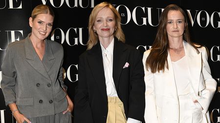 Vogue akce plná hvězd: Tenistka Krejčíková nezvykle v elegantním, Geislerová prodala ženskost i v pánském saku