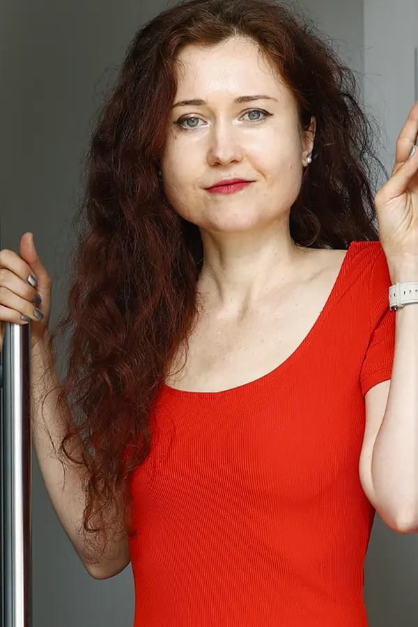 Jen se zakousnout: Z hejtů si režisérka Eva Toulová nic nedělá, intimní partie si tentokrát ozdobila jen pizzou - fotka 1/1