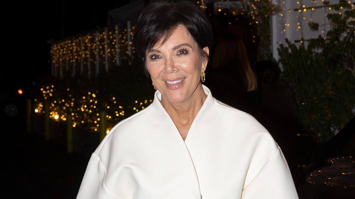 Takhle už Kris Jenner (69) nevypadá: Na posledních fotkách je jako kopie své dcery Kim! Nová plastika?