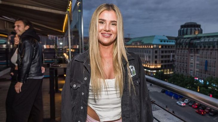 Romantika jako z telenovely! Hvězda Survivoru Johana Fabišíková se zasnoubila. O ruku ji požádal slovenský hokejista
