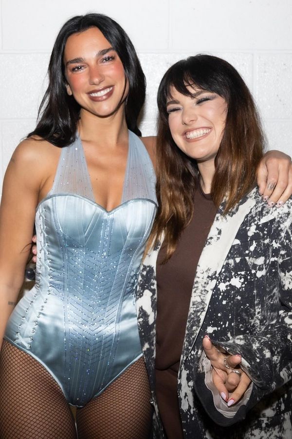 Neuvěřitelná jízda Ewy Farné pokračuje: Dua Lipa ji pochválila na svém profilu. Šílí statisíce fanoušků - fotka 1/1