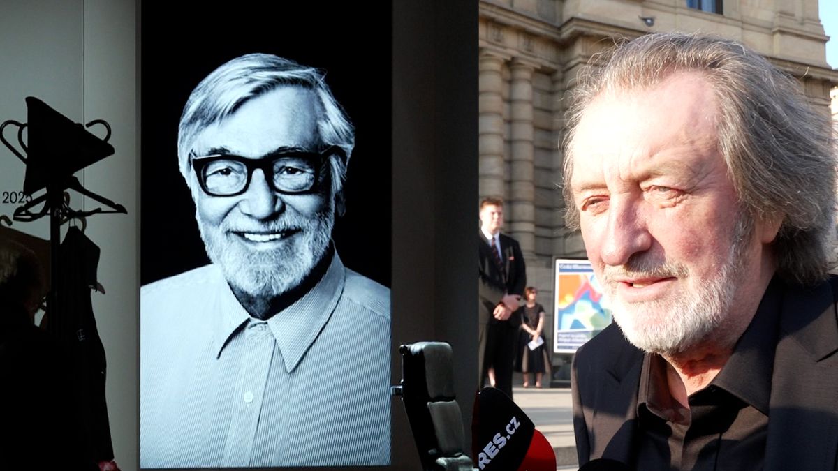 Bolek Polívka na posledním rozloučení s Jiřím Bartoškou: Na kamaráda dojemně zavzpomínal, znali se od 18 let