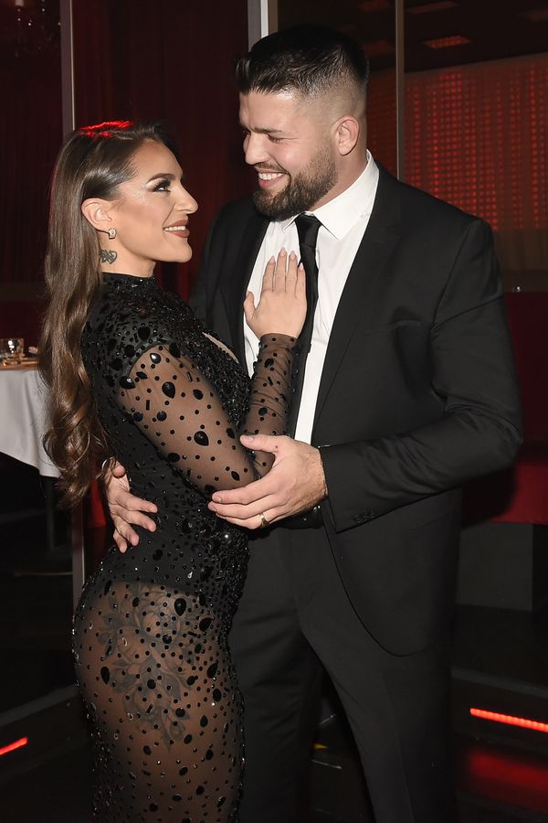 Vnadná kráska ze SuperStar se zasnoubila: O ruku ji požádal bratr známé zpěvačky - fotka 1/1