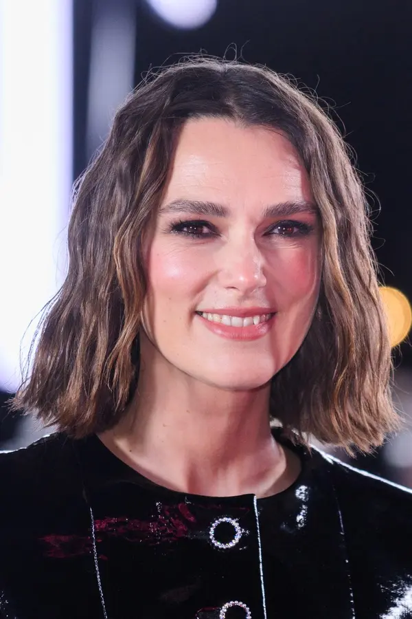 7 celebrit, o kterých jste možná netušili, že jejich vlasy nejsou pravé: Nejen Nicole Kidman holduje parukám  - fotka 1/1