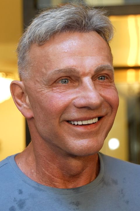V 64 letech pořád udělá 820 kliků! Martin Maxa má fyzičku jako zamlada, do chomoutu se ale na stará kolena nežene