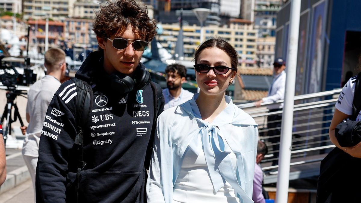 Osmnáctiletý jezdec formule 1 a jeho největší fanynka: Fešný Ital randí s českou kráskou, vrkali i na jachtě v Monaku