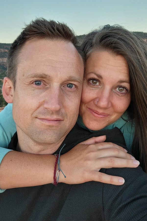 Muž v domácnosti se stará o šest potomků, zatímco žena vydělává: Nemyslím si, že bych byl míň chlap, říká - fotka 1/1