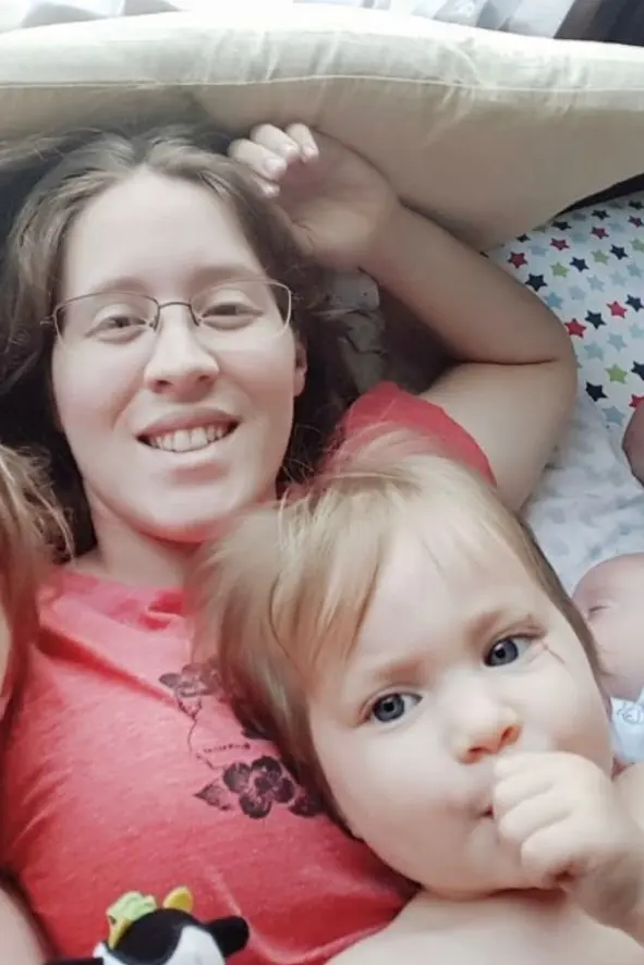 Chtěla dvacet dětí, manžel byl pro tři. Dohodli se na kompromisu a nechybí ani několik párů dvojčat - fotka 1/1