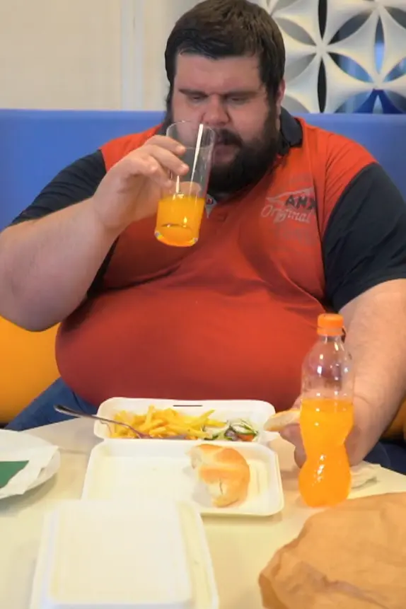 Nejtěžší účastník Extrémních proměn Tomáš: Zatočil s obezitou a zhubl 125 kilogramů, teď byste ho ani nepoznali! - fotka 1/1