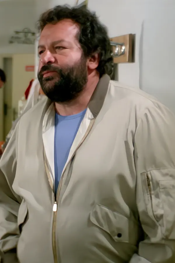 Bud Spencer jako fotbalový exprofesionál Buldozer vytrénoval tým povalečů. Sám triumfoval v bazénu i nočních klubech - fotka 1/1