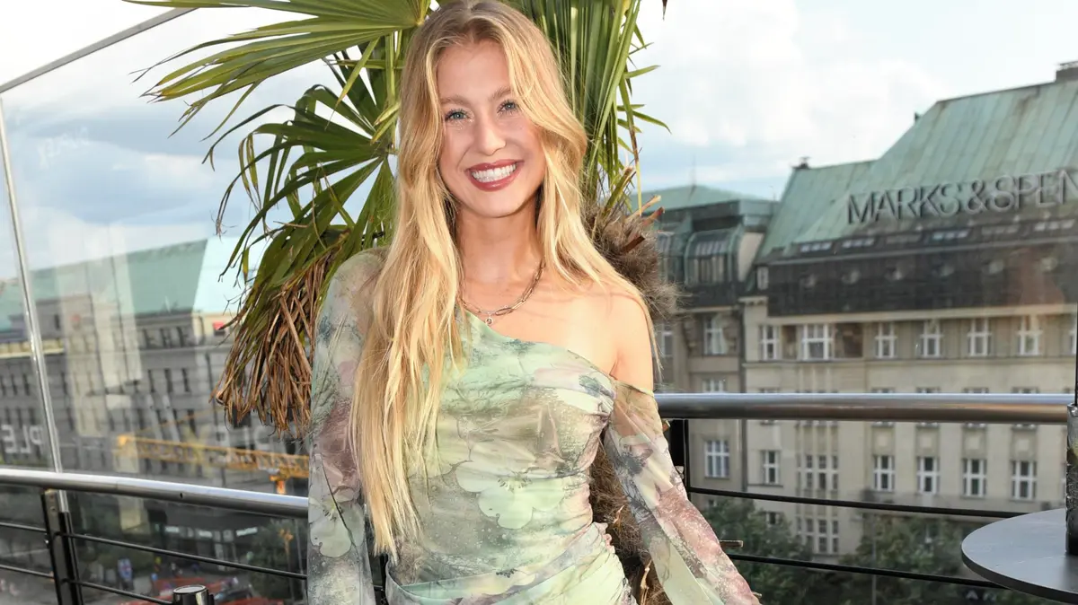 Po rozchodu s hvězdou Slzy je sama. Postavu má ale čím dál lepší! Natálie Kotková ji předvedla v plavkách v Portugalsku