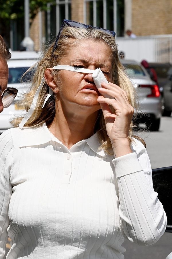 Danniella Westbrook, která prošňupala miliony, spatřena s obvazy: K úpravě nosu využili chrupavku z jejího žebra - fotka 1/1