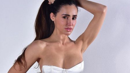 Sexy influencerka práskla, jak poznala, že jí partner zahýbá. Milenku prozradila zdánlivě nepatrná chybička 
