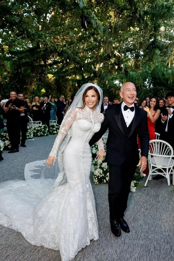 Toto jsou šaty ze svatby století! Podívejte, jak vypadala Lauren (55) jako nevěsta - fotka 1/1