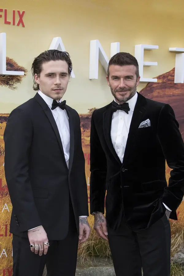 Brooklyn Beckham udělal první vstřícné gesto k rodině Beckhamů, zatímco David skončil v nemocnici!  - fotka 1/1
