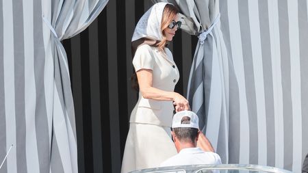 Je tady svatba století! Jeff Bezos si vzal krásnou Lauren. Podívejte se na první snímky miliardářské nevěsty