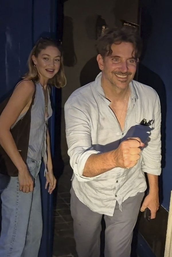 Z Bradleyho Coopera vedle krásné Gigi Hadid v Paříži doslova prýštilo štěstí! A co jeho ex Irina?  - fotka 1/1