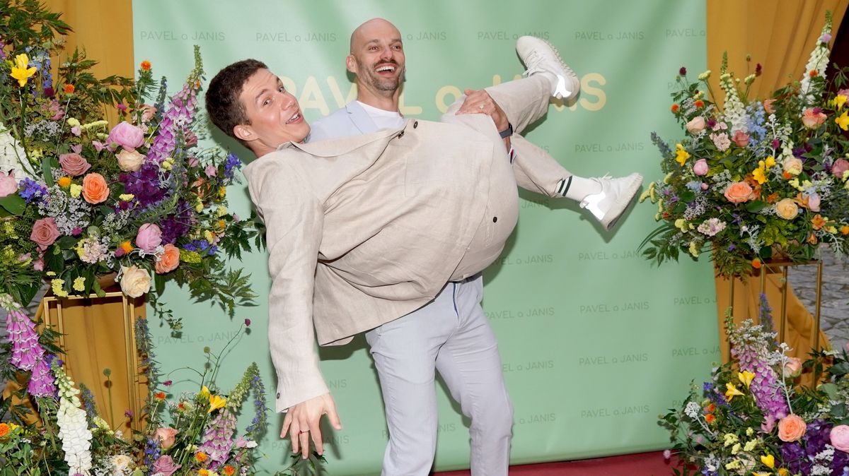 Soumrak v ráji? Daniel Krejčík sedm měsíců po svatbě smazal všechny fotky s manželem! Pak se znovu objevily