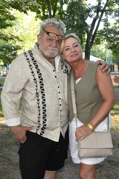 Přísně utajená svatba: Václav Upír Krejčí se oženil. Nevěsta je o 16 let mladší