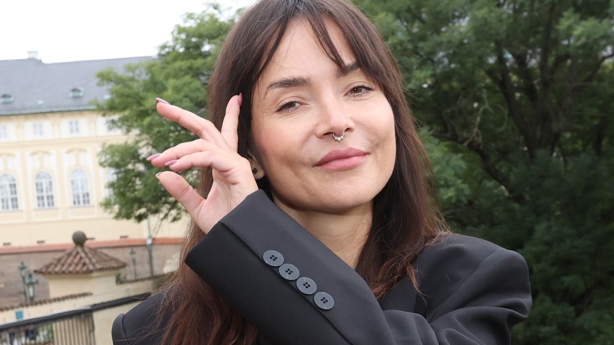 Radka Třeštíková se pochlubila zesvětlenými vlasy: Místo hlavy všechny zaujal vystrčený zadek v kalhotkách