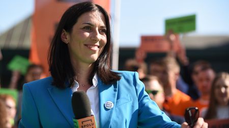 Markéta Pekarová Adamová vyrazila s manželem za kulturou a všem vyrazila dech: Náramně vám to sluší, dozvěděla se