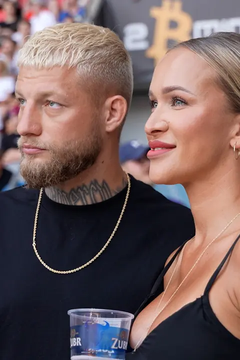Královna výstřednosti Nela Slováková: Na Oktagonu ukázala zadeček v průsvitném modelu. Jsem na ni pyšný, říká její přítel