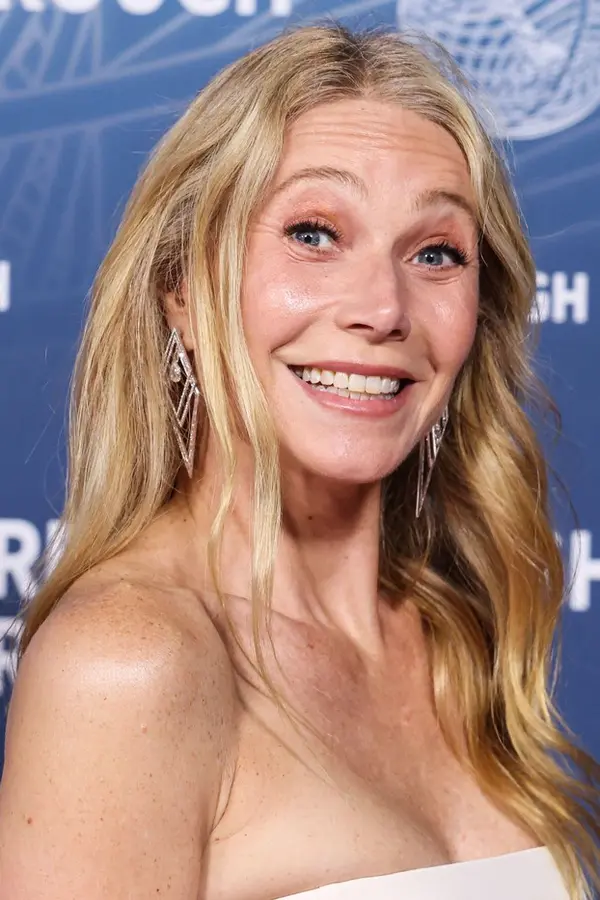 Obyčejný video recept diváky zaujal hned první vteřinou: Gwyneth Paltrow vařila snídani nahoře bez - fotka 1/1