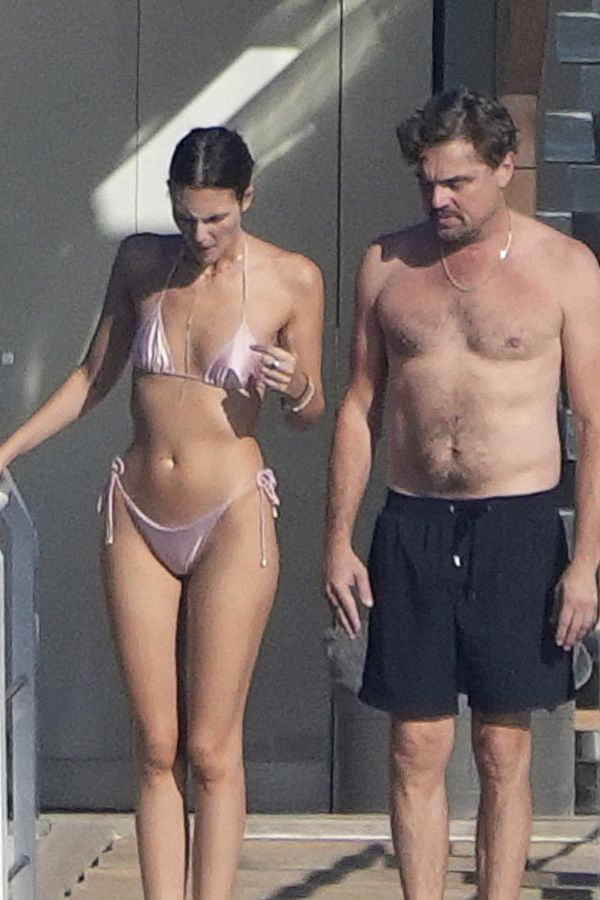 DiCaprio zhubl! Novou formu předvedl na jachtě v Saint-Tropez. Jeho Vittoria ho ale v ‚nahých bikinách‘ trumfla  - fotka 1/1