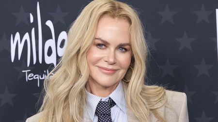 Nicole Kidman během dovolené konečně zvěčněna bez paruk. Jak se vám herečka líbí?