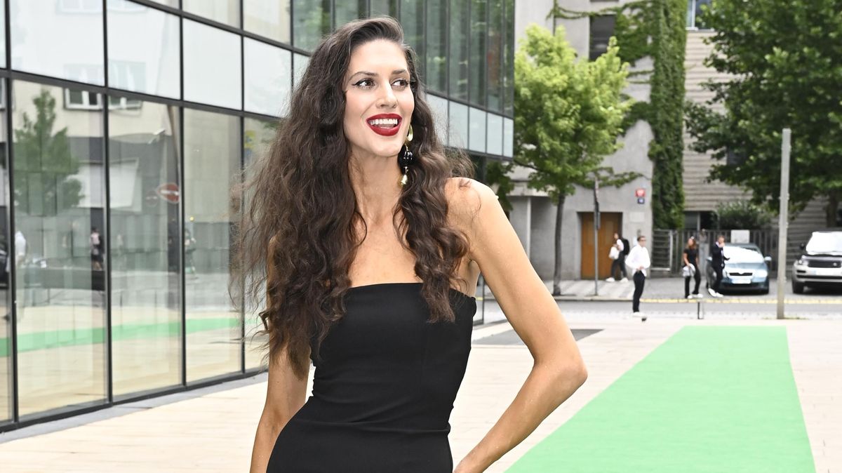 Sexy pozdrav Anety Vignerové od moře: Modelka předvedla plavkové variace a fanoušci šílí. „Miluju vaše tělo,“ vykřikují