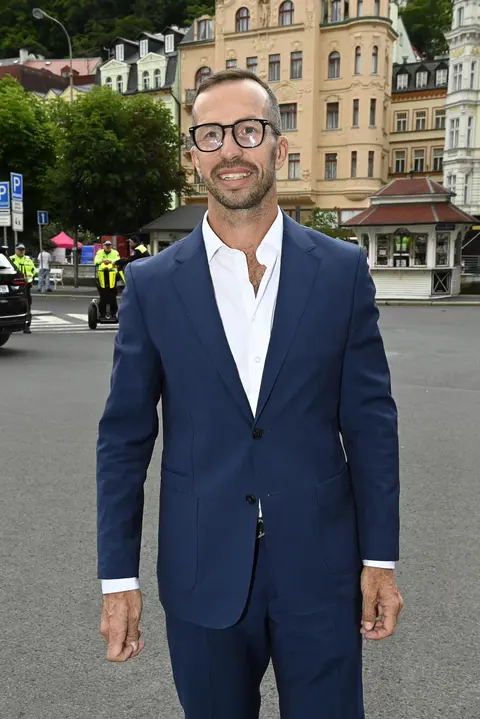 Tenista Radek Štěpánek se našel v rodinném životě: Dcerám dává čas, pozornost a lásku. Na otočku se vracel i z Varů