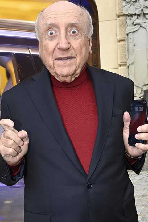 Felix Slováček ve Varech řádí jak černá ruka: Z mejdanu si odvážel rovnou tři ženy včetně své múzy!