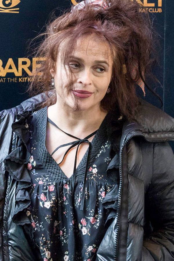Konečně vím, že můžu jít ven, když se probudím s kocovinou. Helena Bonham Carter šokovala vzhledem na červeném koberci - fotka 1/1