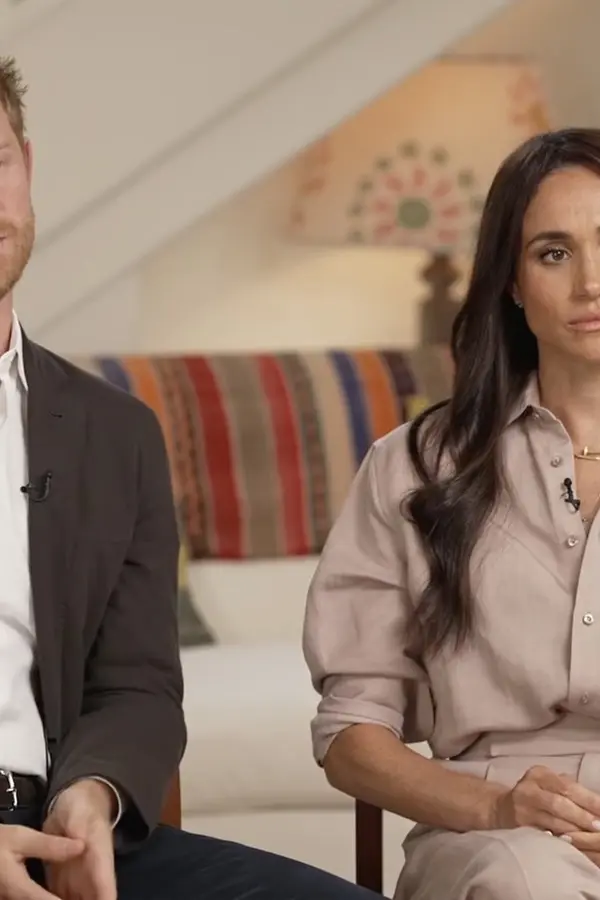Krize u prince Harryho s Meghan prý nabírá na obrátkách: Zbavují se už i služebnictva! - fotka 1/1