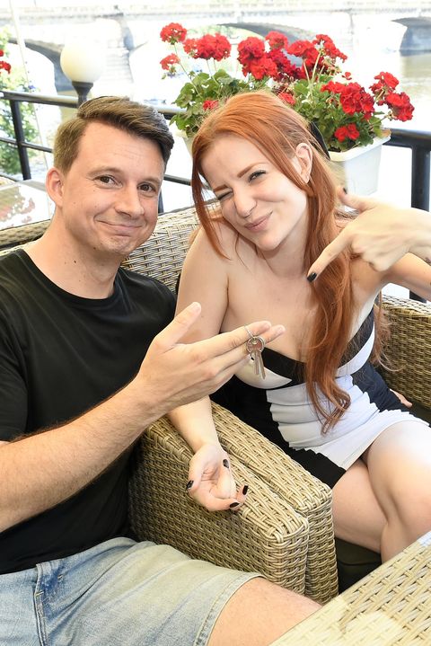 První foto i rozhovor: Zadaný Kašák si začal s herečkou Bláhovou. S ex se rozešel, pár spolu po třech týdnech bydlí 