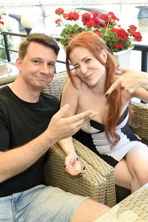 První foto i rozhovor: Zadaný Kašák si začal s herečkou Bláhovou. S ex se rozešel, pár spolu po třech týdnech bydlí 