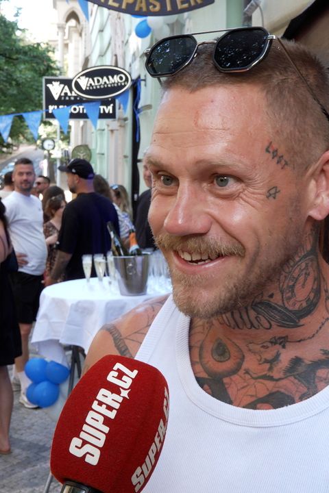 Drsné přiznání Adama Raitera! 10 dní před Farmou jsem se vyboural na motorce, operovali mě, přiznal