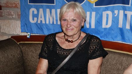 Ta ale prokoukla: Yvetta Kornová se změnila k nepoznání. Sestra slavnějšího Jiřího je opět šik dámou na úrovni